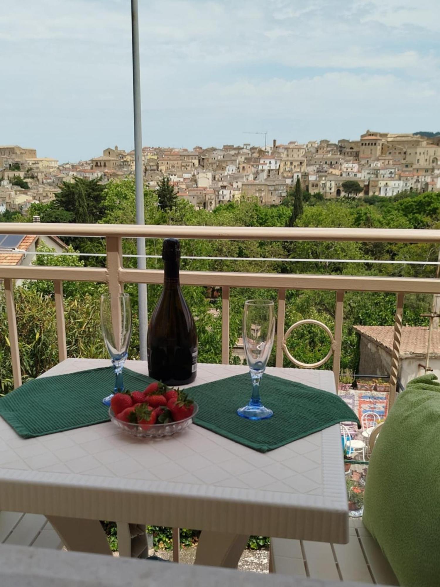 Comfort, Parcheggio E Balcone Su Tricarico In Basilicata, Io Sono Qui Exterior photo