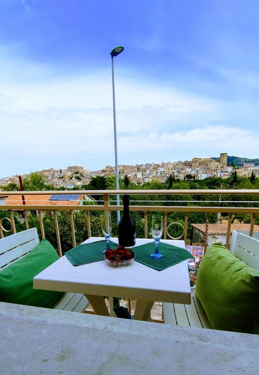 Comfort, Parcheggio E Balcone Su Tricarico In Basilicata, Io Sono Qui Exterior photo